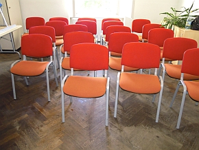 Czyszczenie krzeseł w firmie w Krakowie